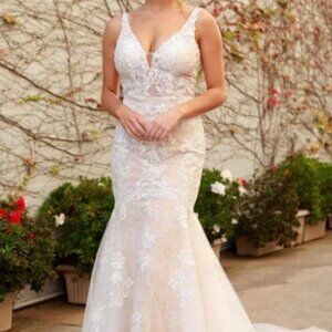 Nox Anabel White Nude Lace Fit And Flare Wedding Gown